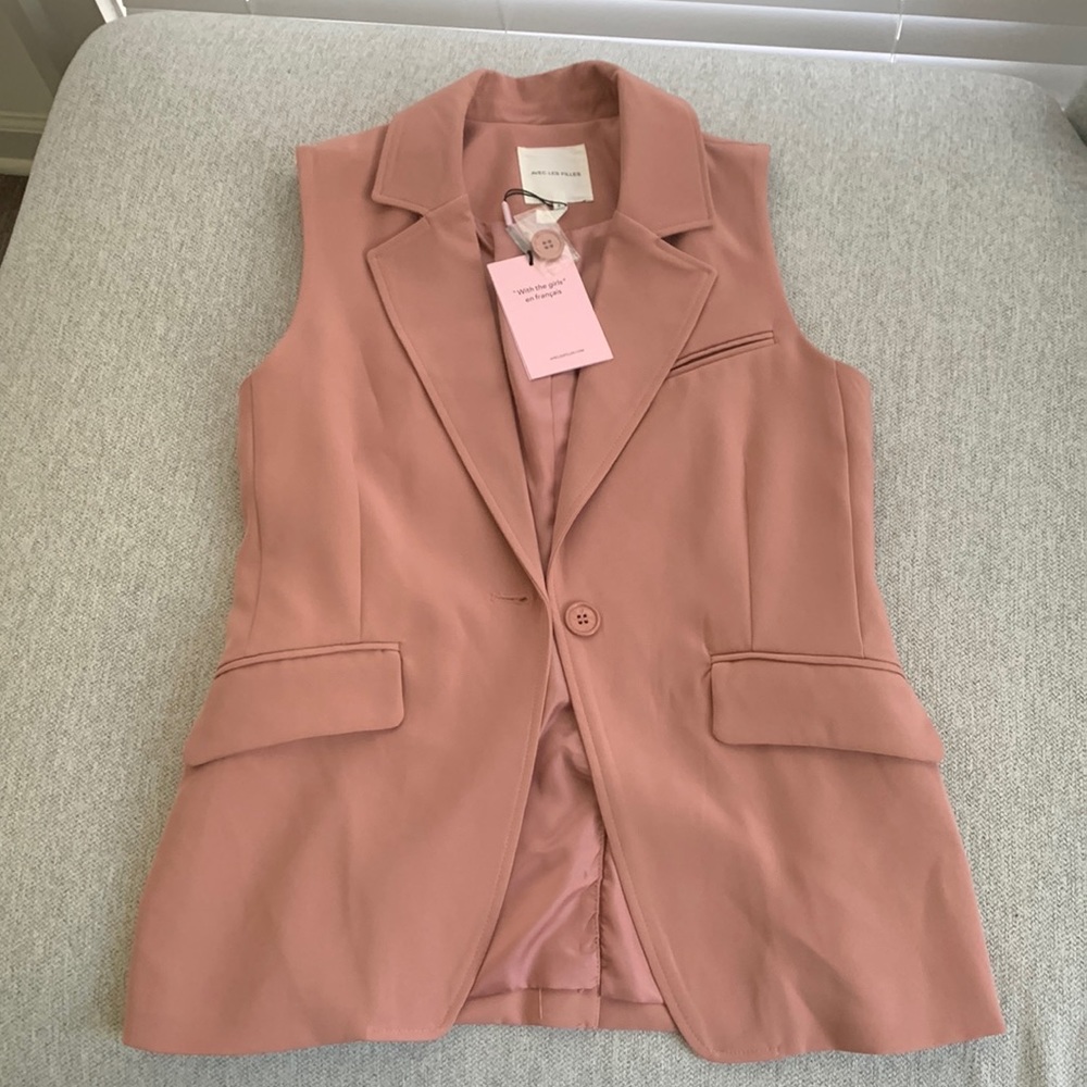 Pink Avec Les Filles Sleeveless Blazer NWT